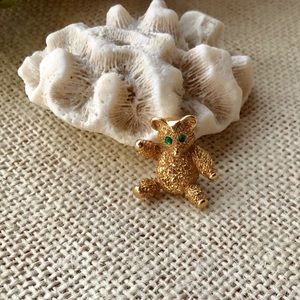 Vintage Crown Trifari Teddy Bear Brooch